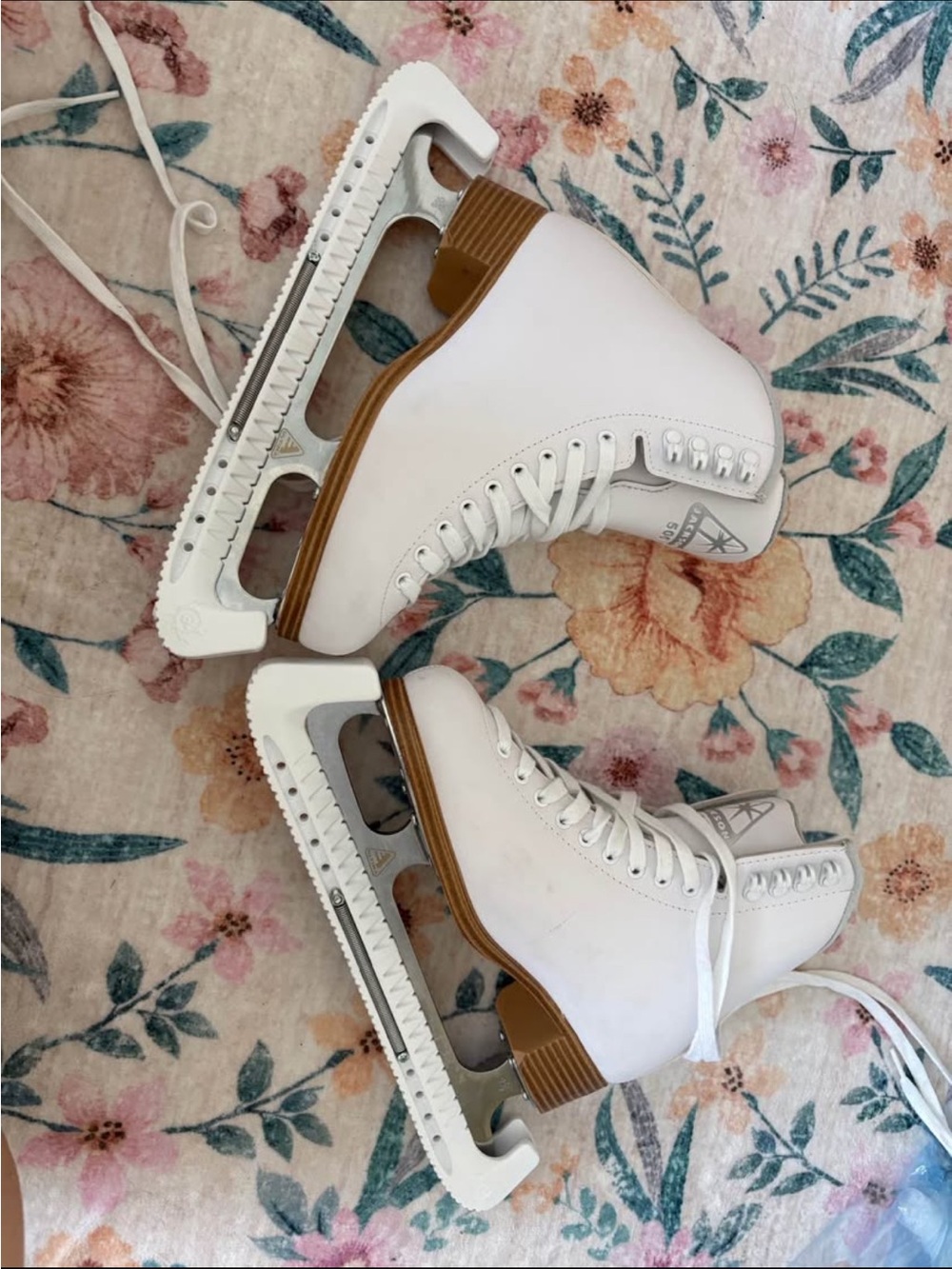 JACKSON Women's Classic 500 Figure Skates - White with Light Brown Sole - Picture 6 of 8
